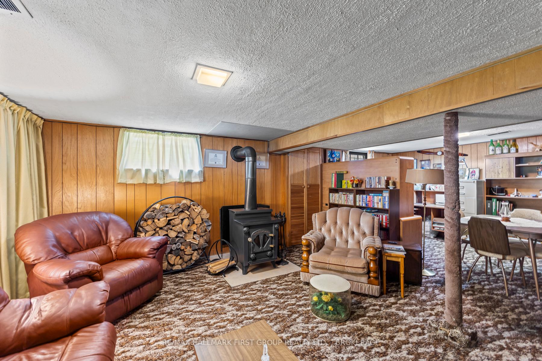 Photo 22 of 67 Amherst Drive, Loyalist, Amherstview — HOMEH
