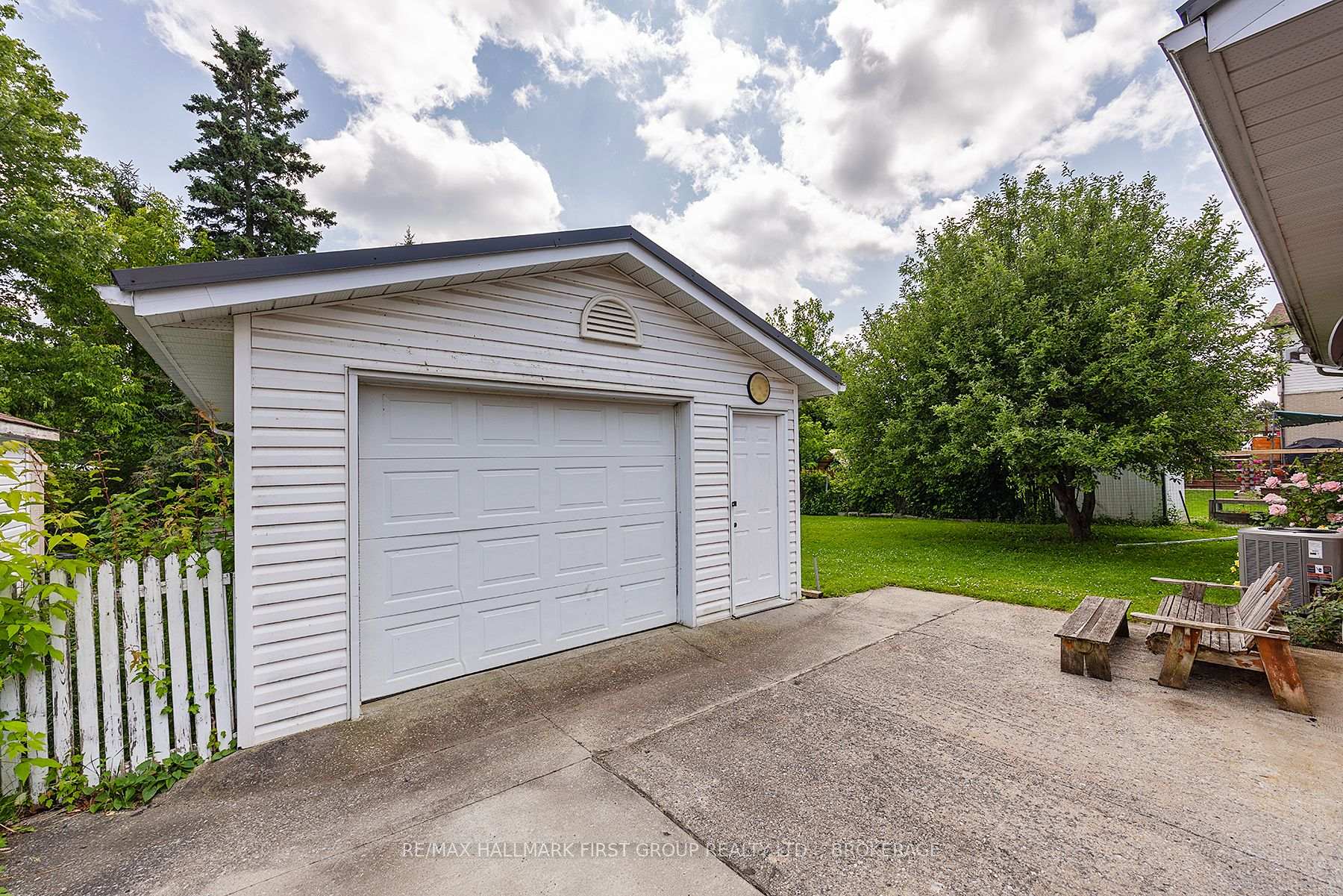Photo 27 of 67 Amherst Drive, Loyalist, Amherstview — HOMEH
