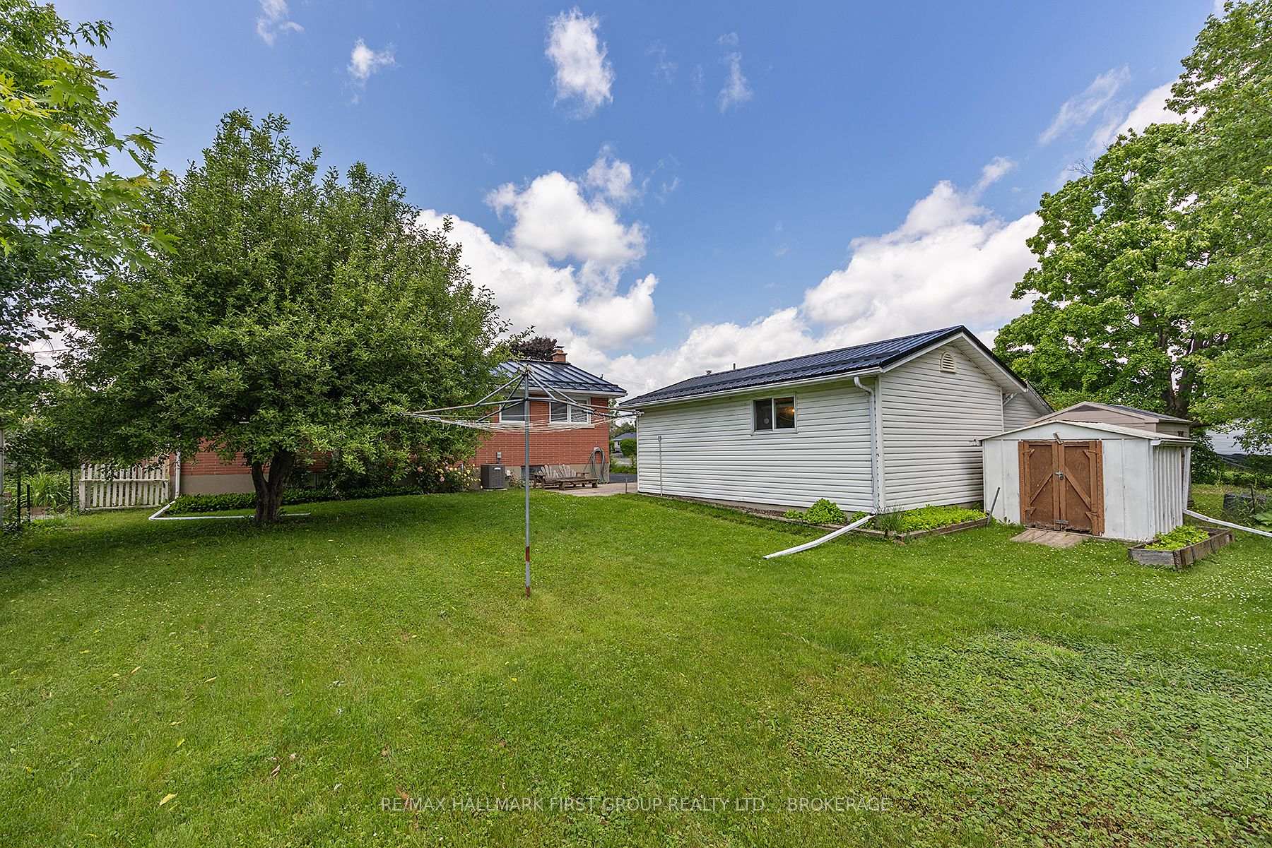 Photo 29 of 67 Amherst Drive, Loyalist, Amherstview — HOMEH