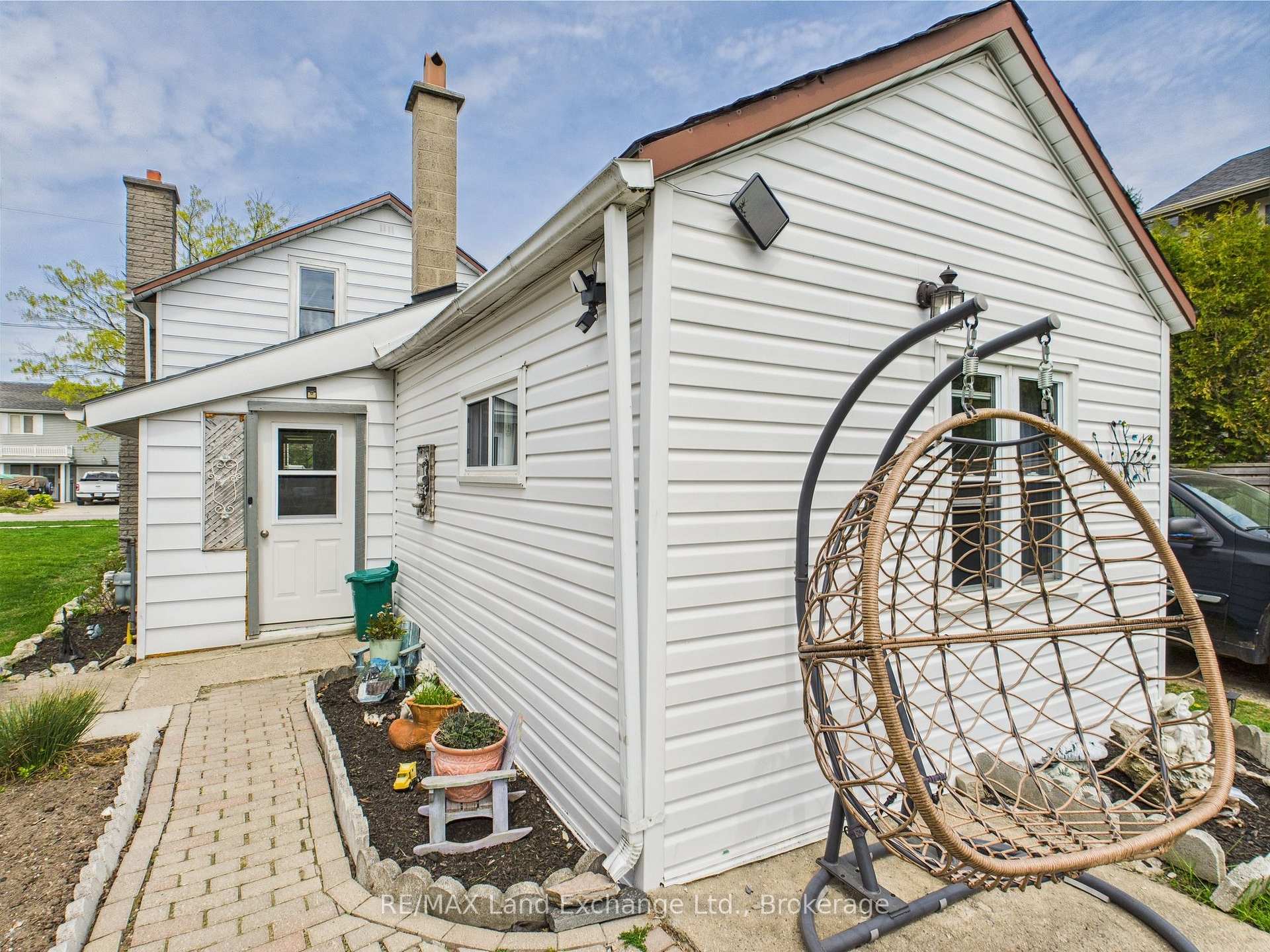 Photo 2 of 581 Huron Terrace, Kincardine — HOMEH