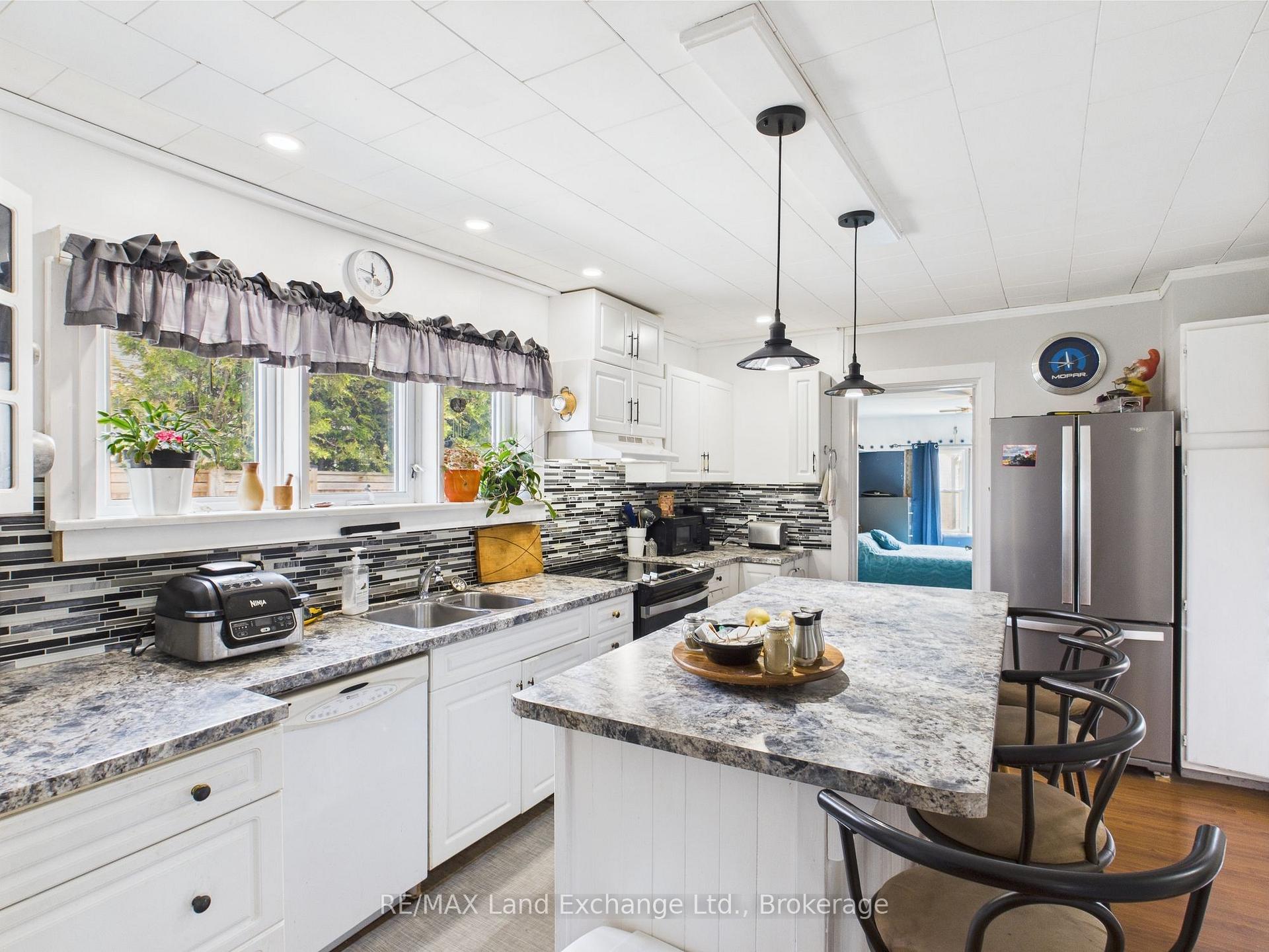 Photo 7 of 581 Huron Terrace, Kincardine — HOMEH