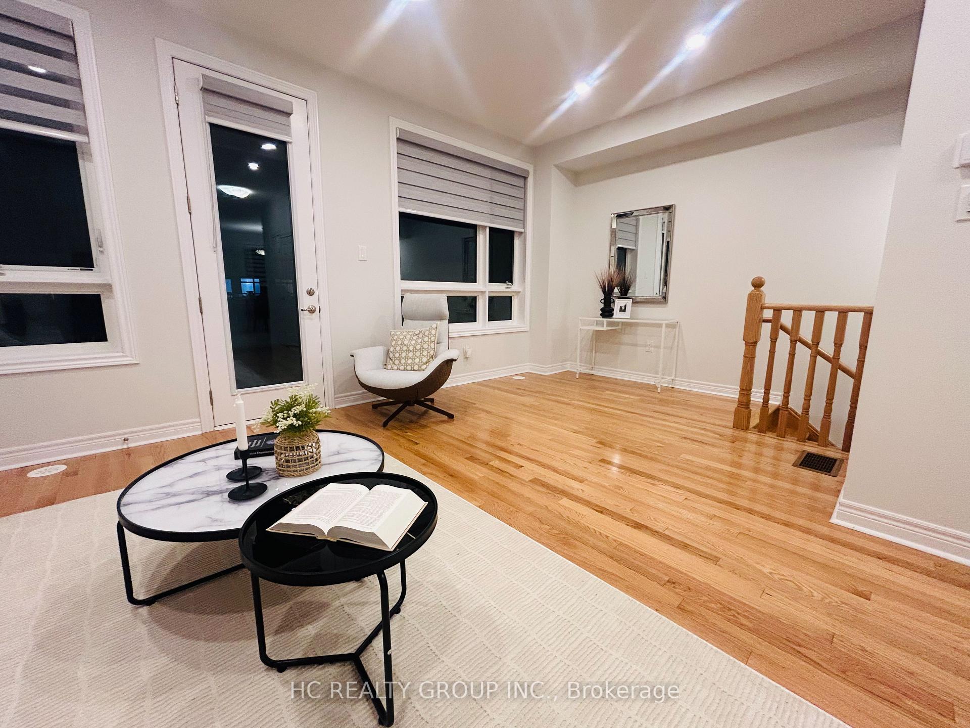 Photo 10 of 112 Robert Eaton Avenue, Markham, Middlefield — HOMEH