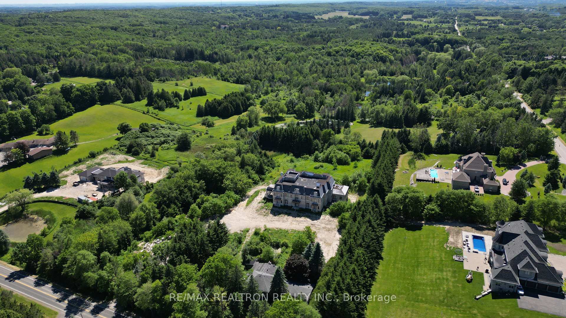 Photo 8 of 15230 Keele Street, King, Rural King — HOMEH