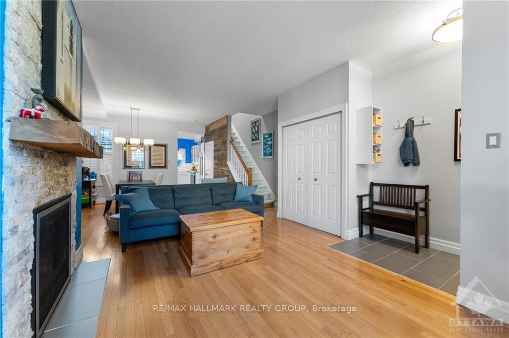 Photo 3 of 250 Stewart Street, Ottawa, Sandy Hill — HOMEH