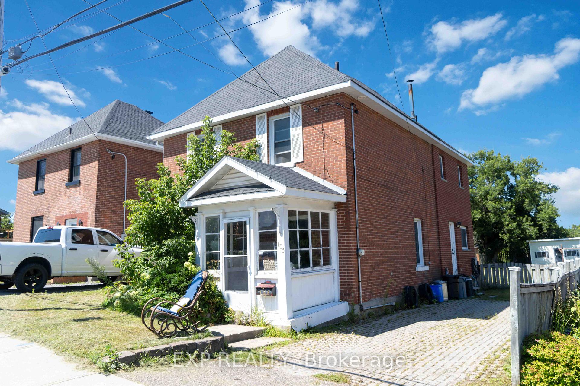 Photo 2 of 105 Division Street N, McNab/Braeside, Mcnab/Braeside Twps — HOMEH