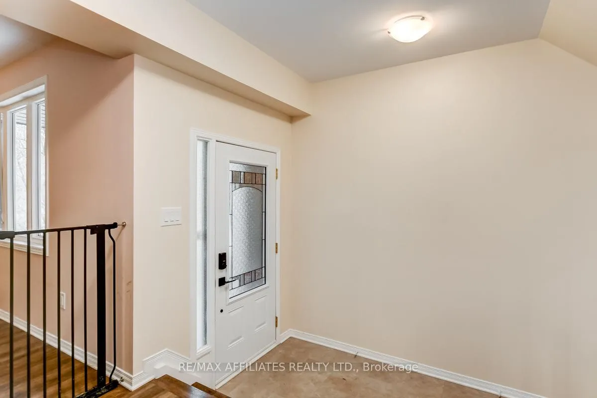 Photo 6 of 39 Inwood Drive, Ottawa, Kanata - Bridlewood — HOMEH