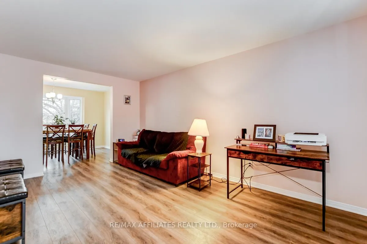 Photo 7 of 39 Inwood Drive, Ottawa, Kanata - Bridlewood — HOMEH