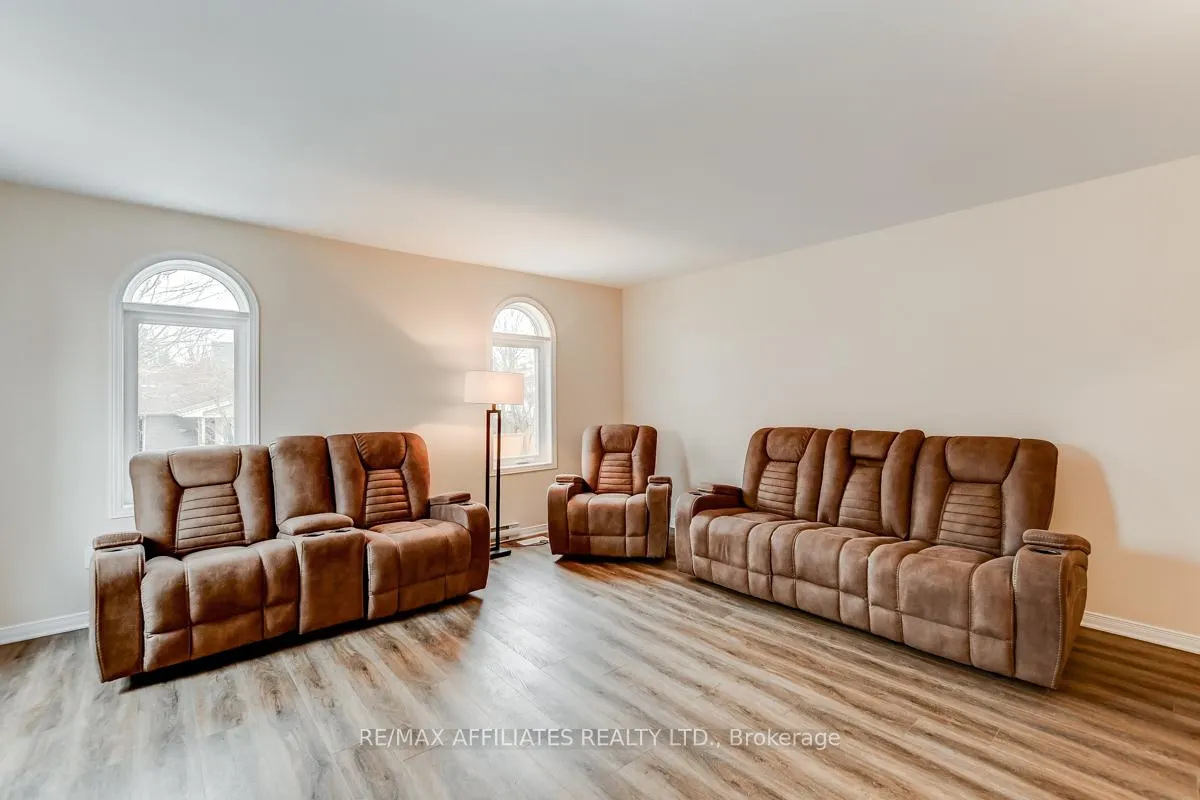 Photo 22 of 39 Inwood Drive, Ottawa, Kanata - Bridlewood — HOMEH