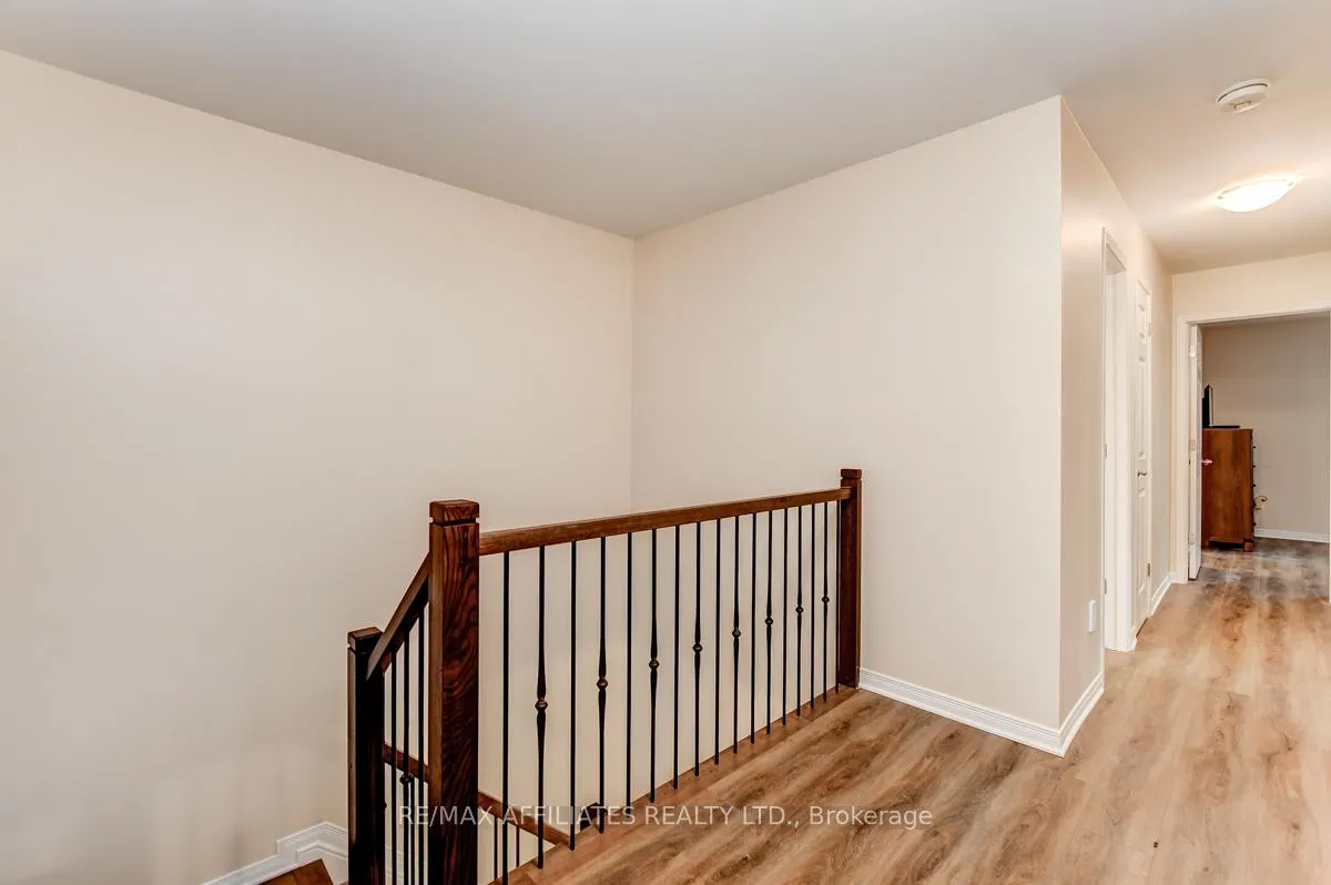 Photo 24 of 39 Inwood Drive, Ottawa, Kanata - Bridlewood — HOMEH