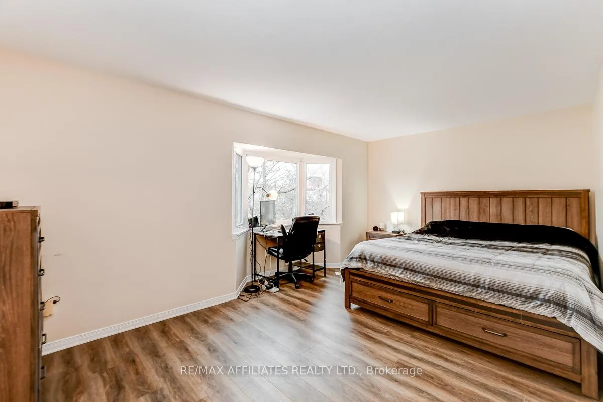 Photo 25 of 39 Inwood Drive, Ottawa, Kanata - Bridlewood — HOMEH