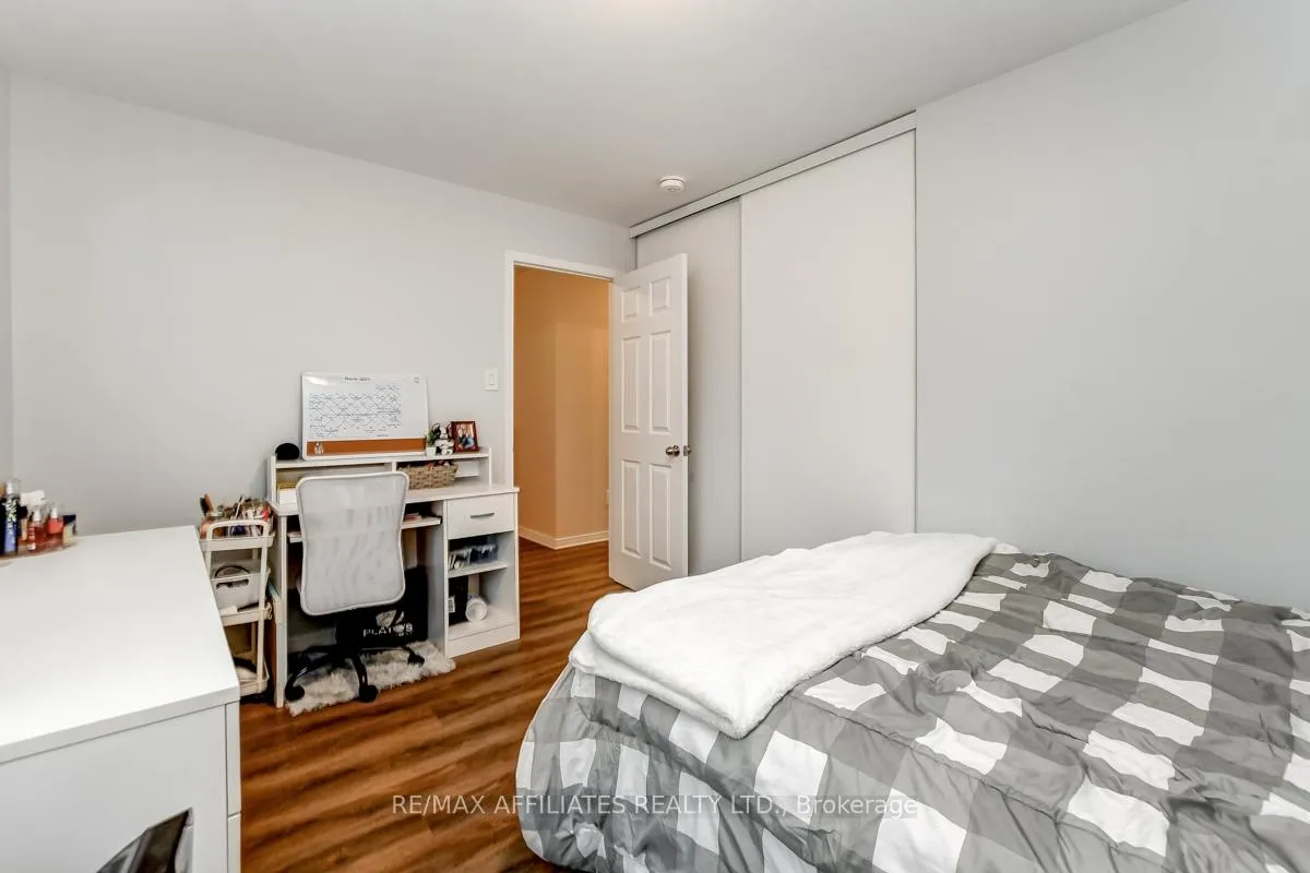 Photo 31 of 39 Inwood Drive, Ottawa, Kanata - Bridlewood — HOMEH
