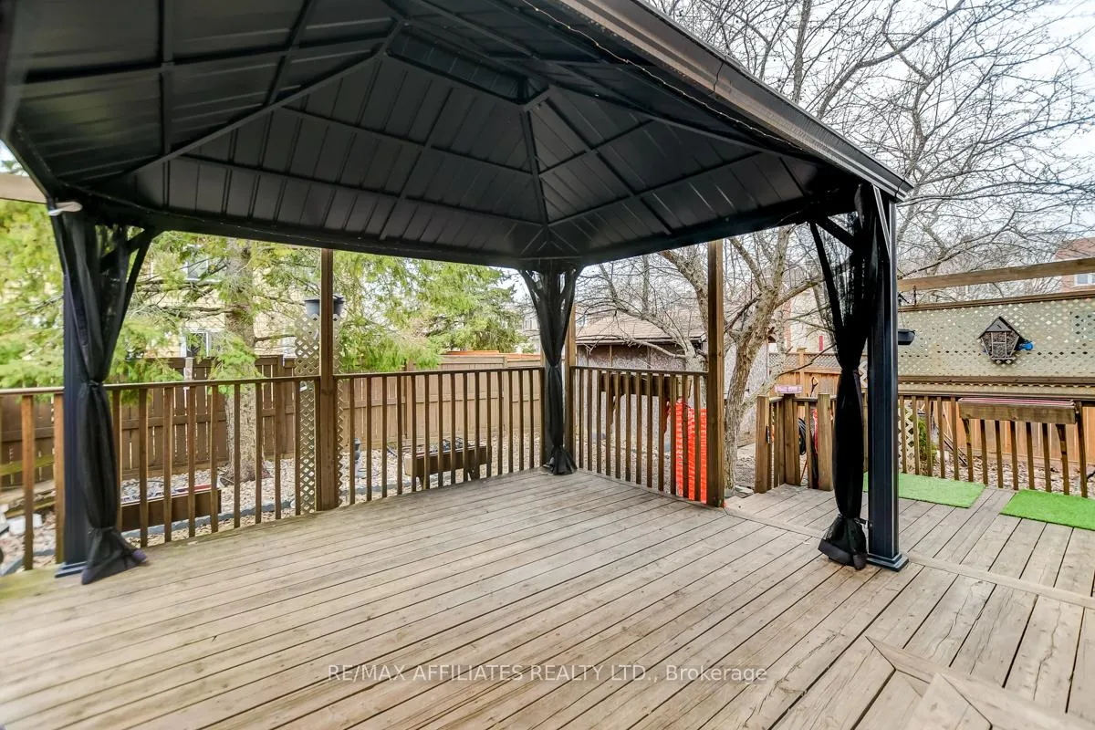 Photo 37 of 39 Inwood Drive, Ottawa, Kanata - Bridlewood — HOMEH
