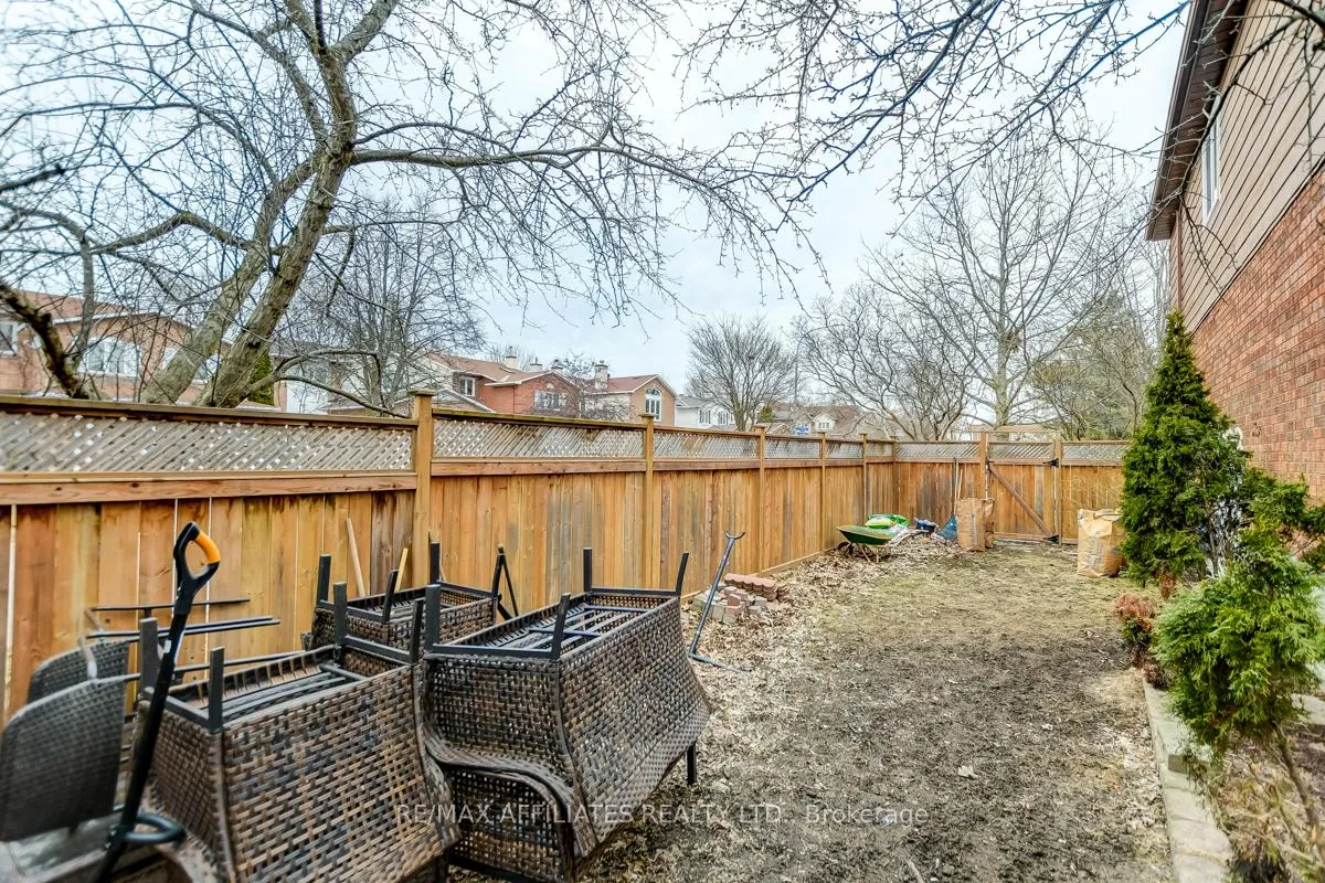 Photo 46 of 39 Inwood Drive, Ottawa, Kanata - Bridlewood — HOMEH