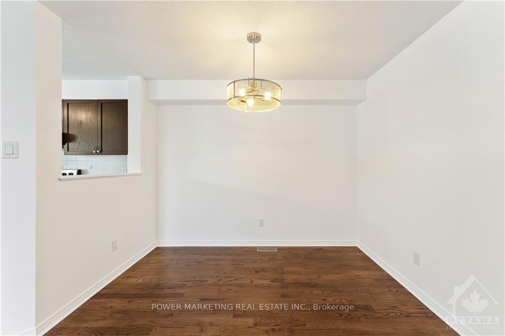 Photo 9 of 298 Macoun Circle, Ottawa, Hunt Club Park/Greenboro — HOMEH
