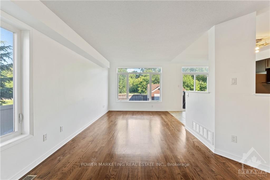 Photo 11 of 298 Macoun Circle, Ottawa, Hunt Club Park/Greenboro — HOMEH