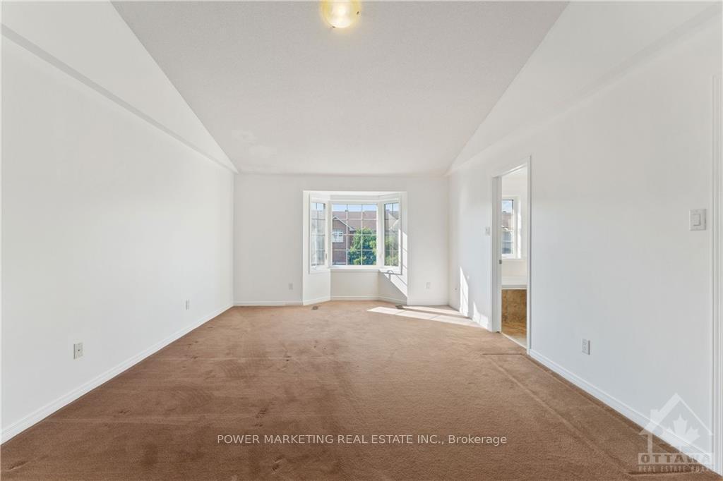 Photo 20 of 298 Macoun Circle, Ottawa, Hunt Club Park/Greenboro — HOMEH
