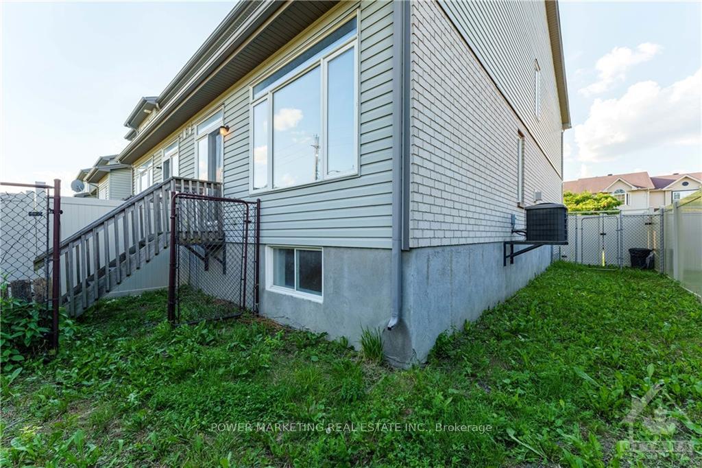 Photo 27 of 298 Macoun Circle, Ottawa, Hunt Club Park/Greenboro — HOMEH