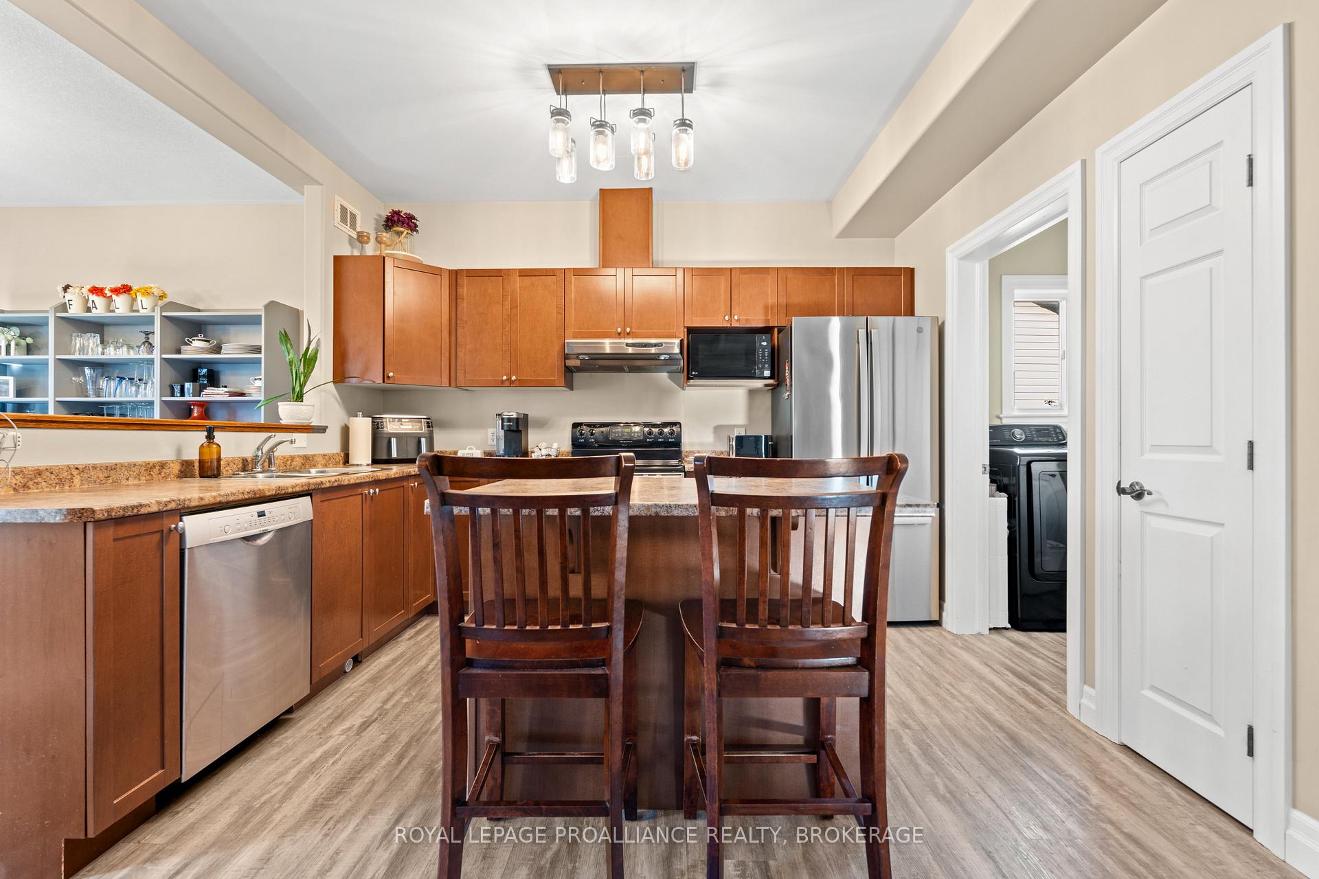 Photo 14 of 163 Kildare Avenue, Loyalist, Amherstview — HOMEH