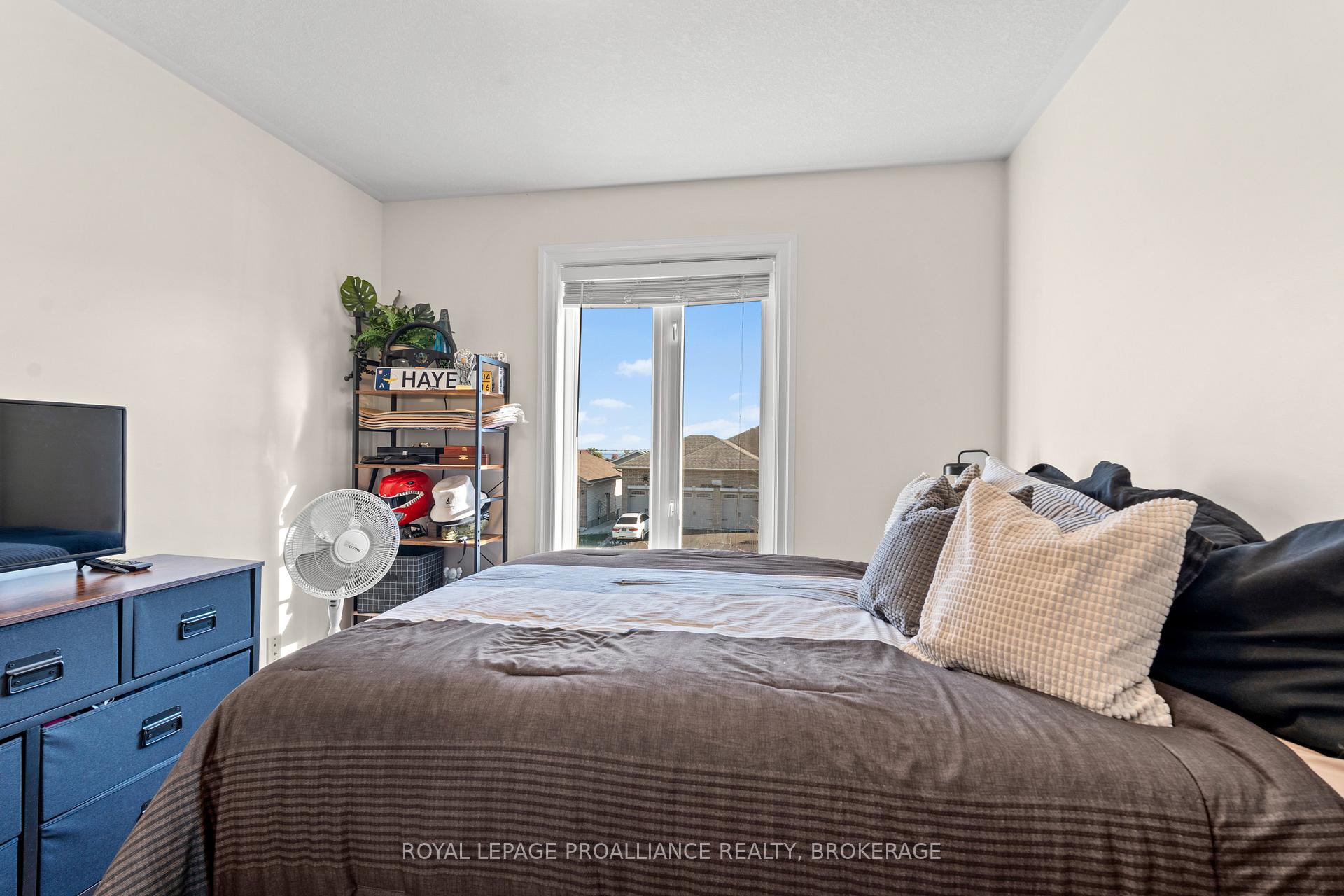 Photo 30 of 163 Kildare Avenue, Loyalist, Amherstview — HOMEH