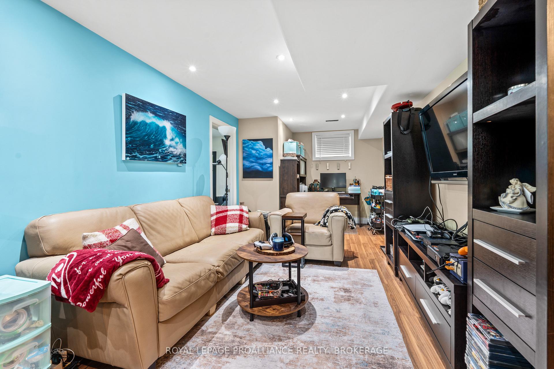 Photo 33 of 163 Kildare Avenue, Loyalist, Amherstview — HOMEH