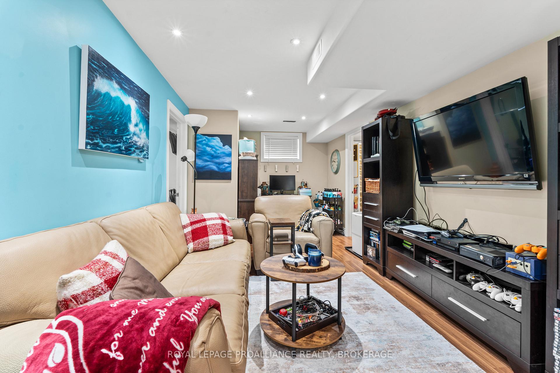 Photo 34 of 163 Kildare Avenue, Loyalist, Amherstview — HOMEH