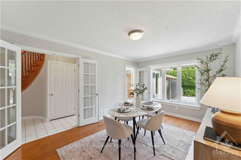 Photo 4 of 20 Forestglade Crescent, Ottawa, Hunt Club Park — HOMEH