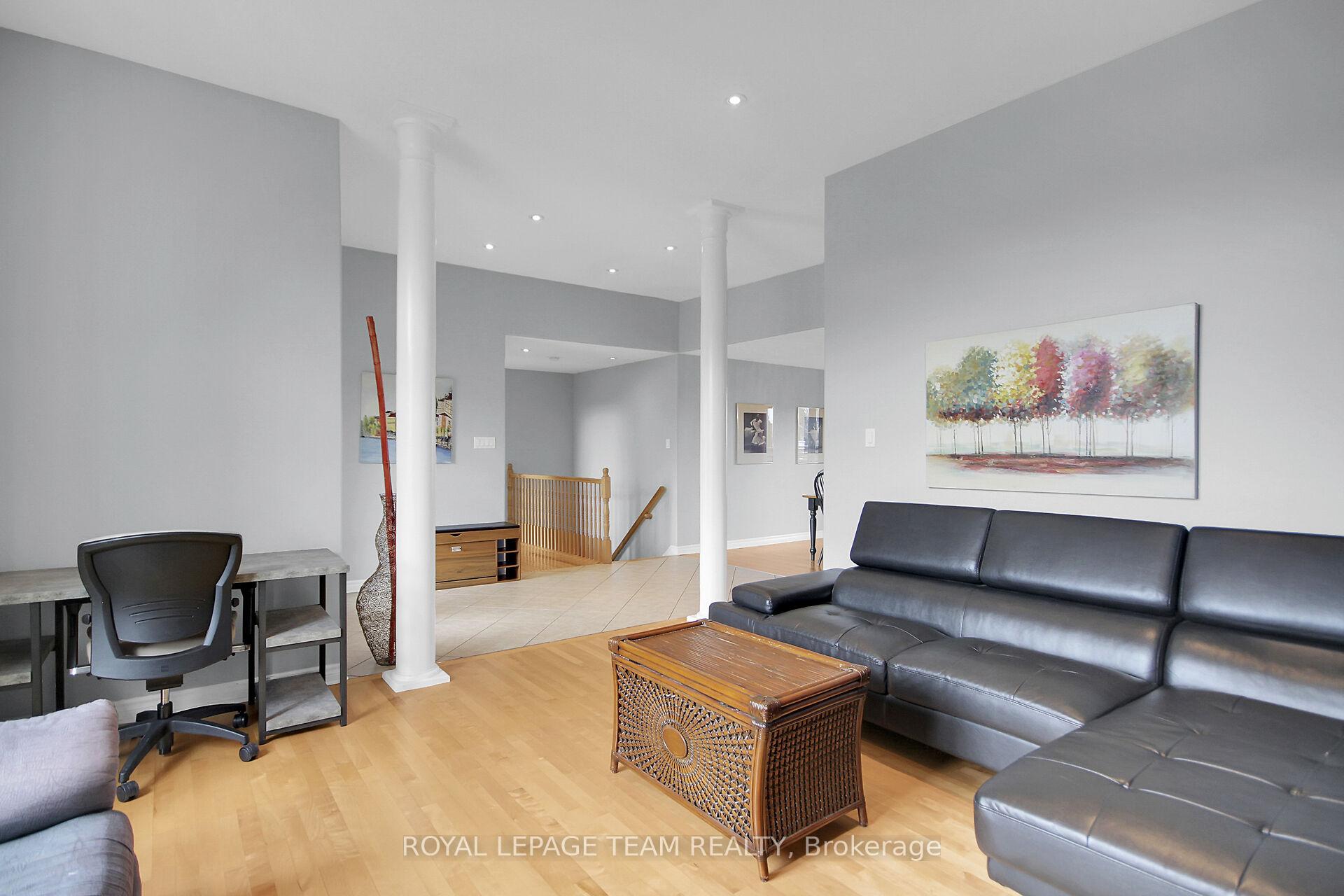 Photo 5 of 2127 Trailwood Drive, Ottawa, North Gower — HOMEH