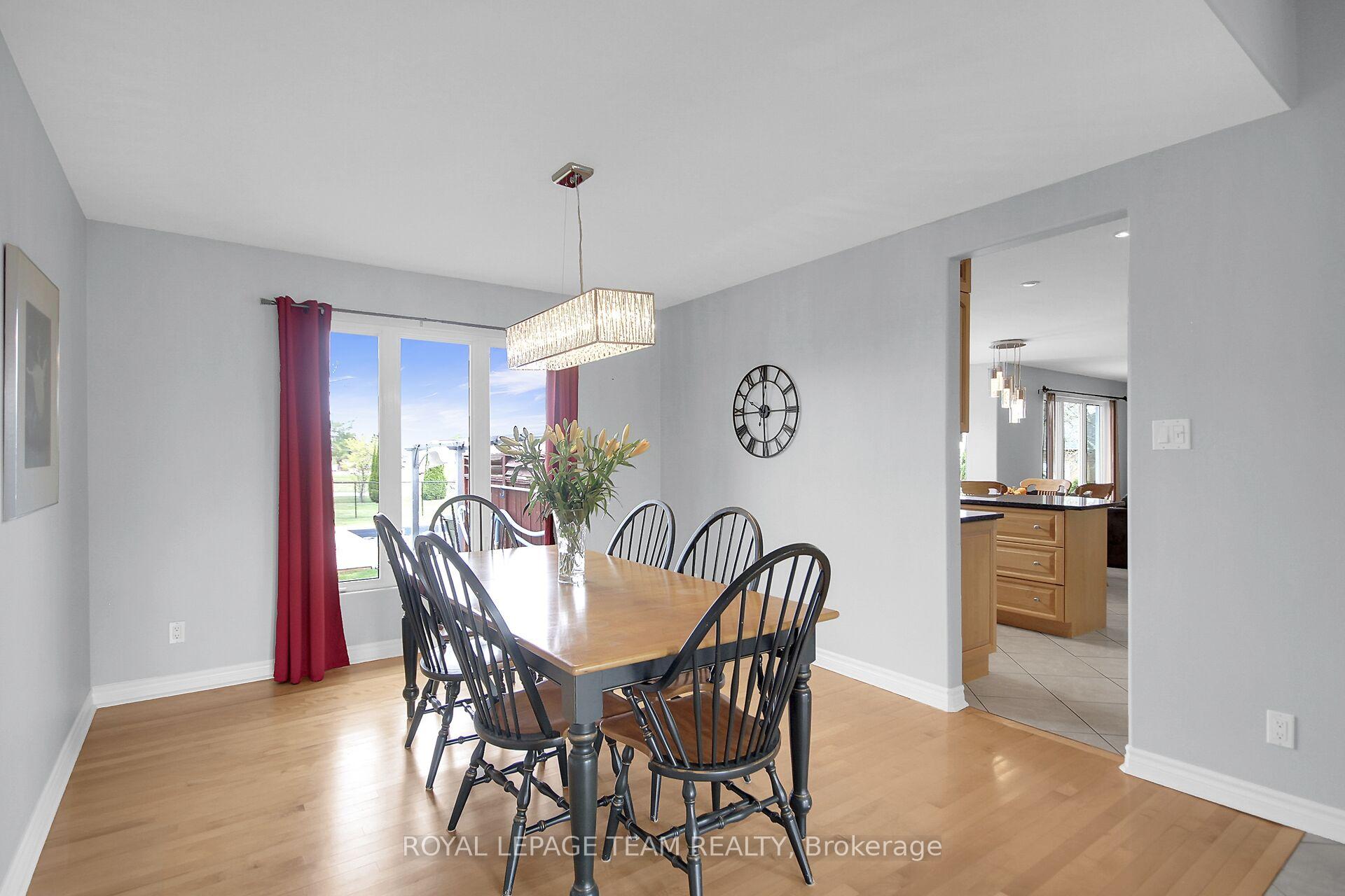 Photo 7 of 2127 Trailwood Drive, Ottawa, North Gower — HOMEH