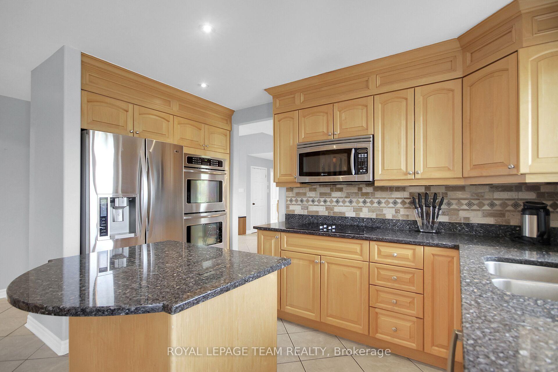 Photo 8 of 2127 Trailwood Drive, Ottawa, North Gower — HOMEH