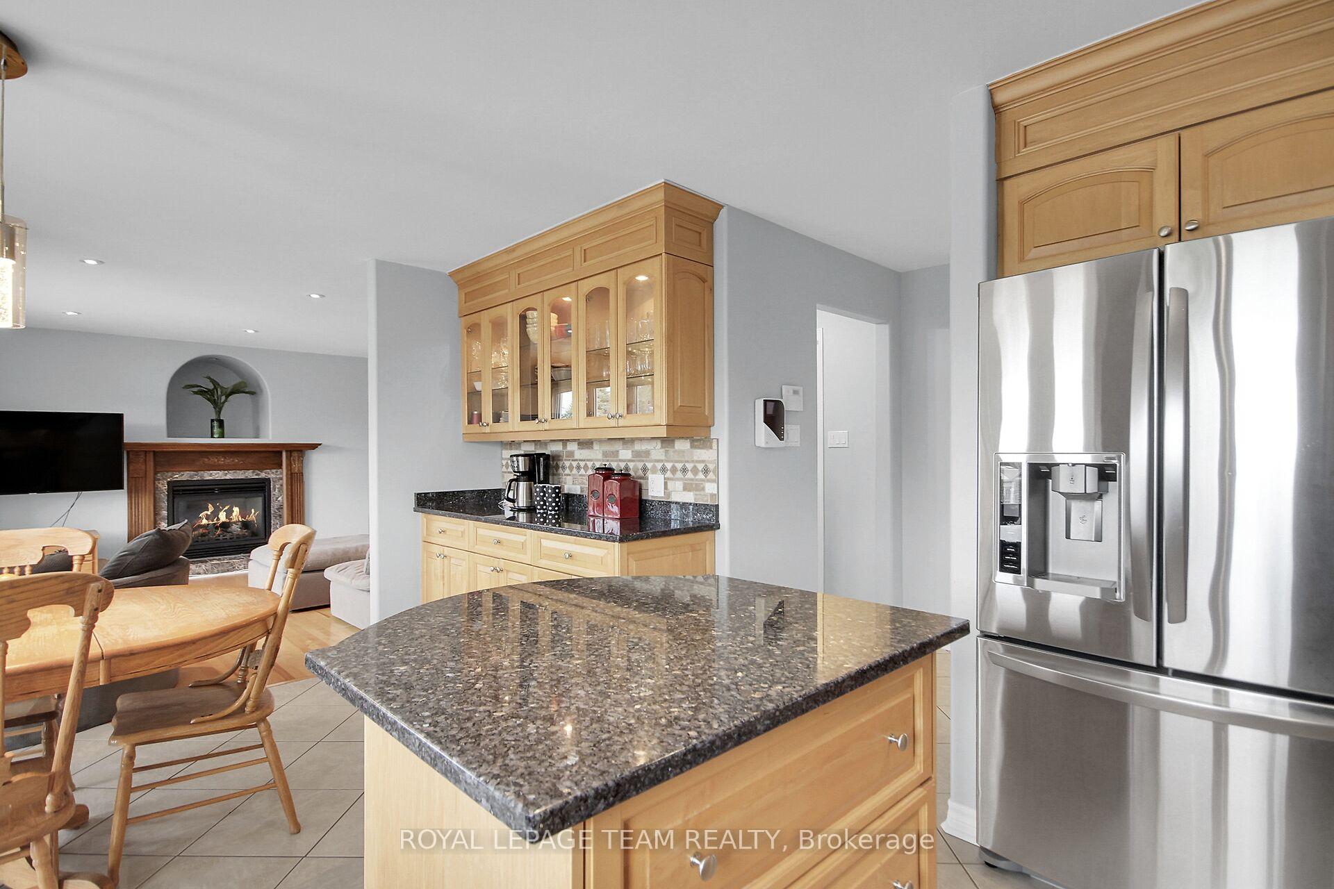 Photo 9 of 2127 Trailwood Drive, Ottawa, North Gower — HOMEH