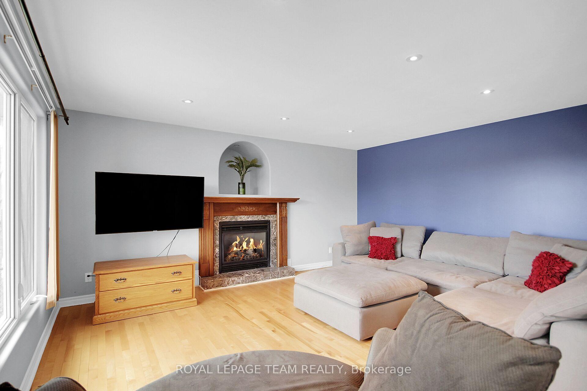 Photo 13 of 2127 Trailwood Drive, Ottawa, North Gower — HOMEH