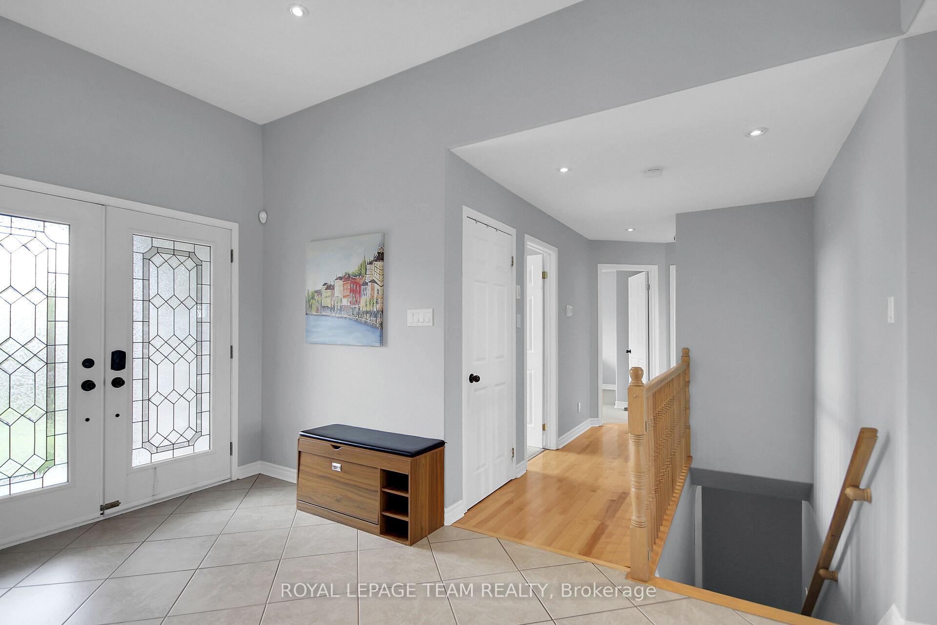 Photo 15 of 2127 Trailwood Drive, Ottawa, North Gower — HOMEH