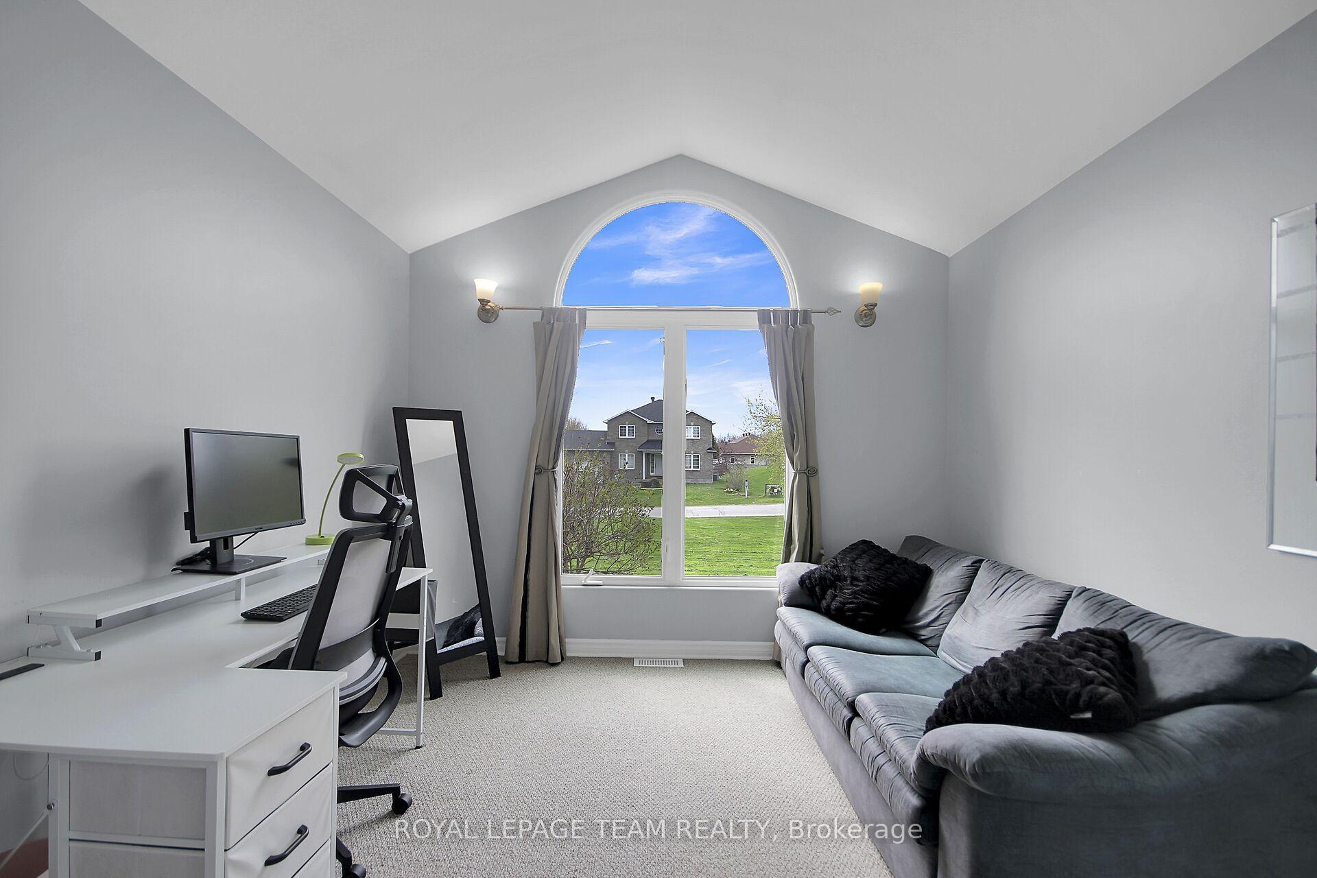 Photo 19 of 2127 Trailwood Drive, Ottawa, North Gower — HOMEH