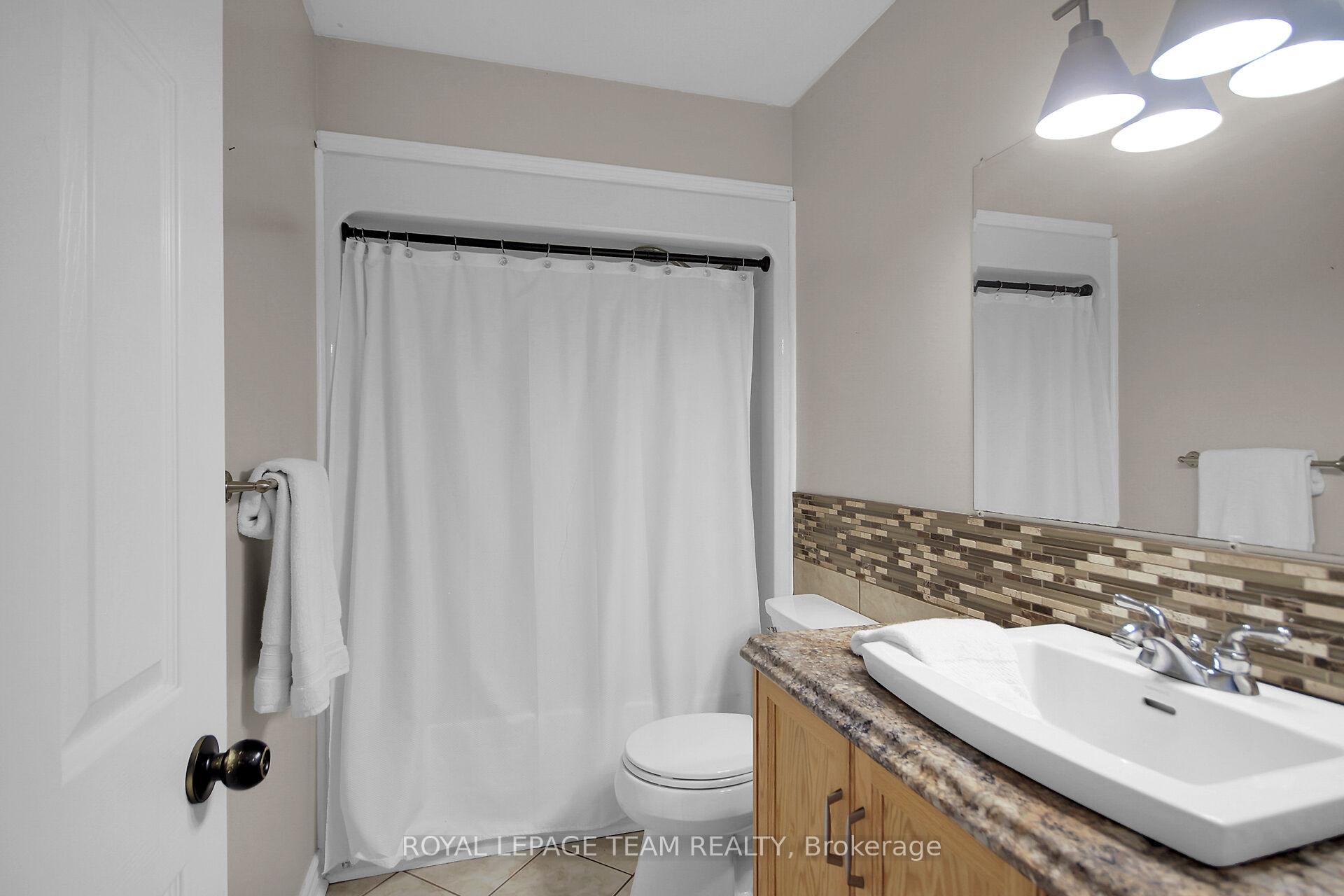 Photo 23 of 2127 Trailwood Drive, Ottawa, North Gower — HOMEH