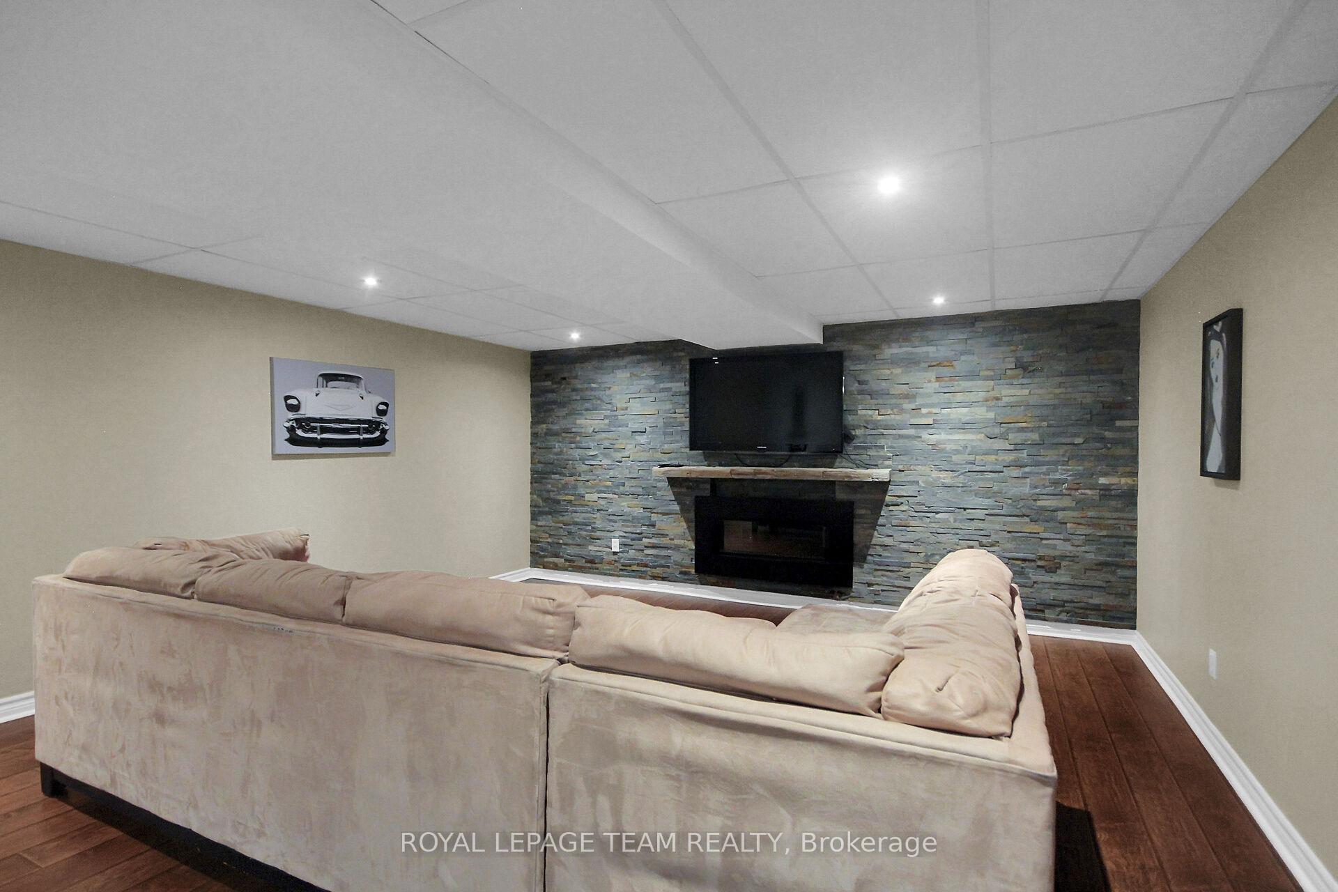 Photo 26 of 2127 Trailwood Drive, Ottawa, North Gower — HOMEH