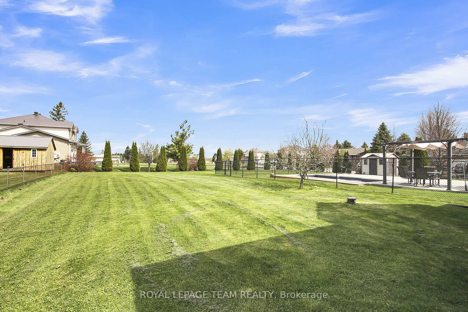 Photo 36 of 2127 Trailwood Drive, Ottawa, North Gower — HOMEH