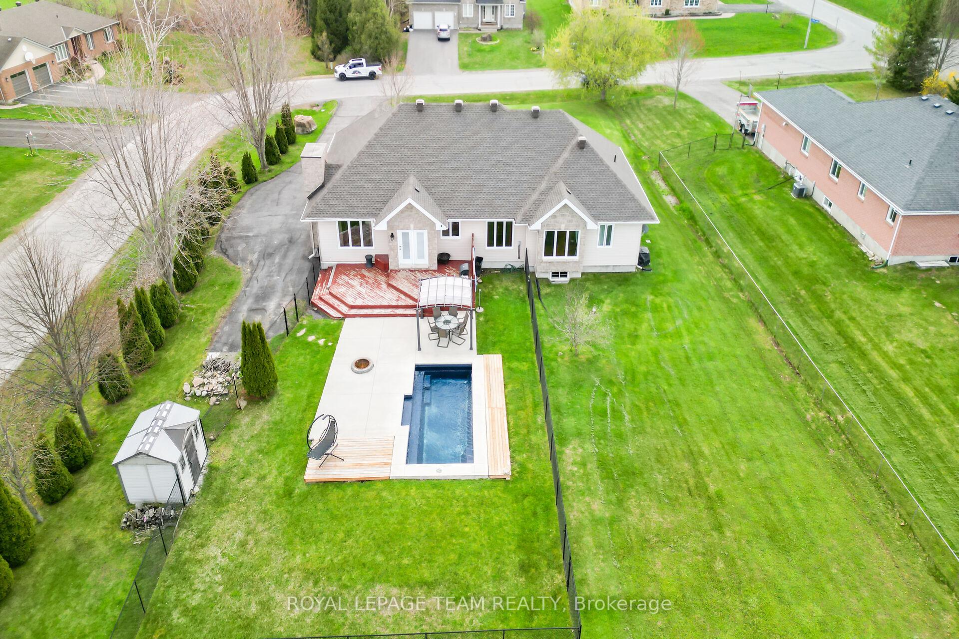 Photo 38 of 2127 Trailwood Drive, Ottawa, North Gower — HOMEH