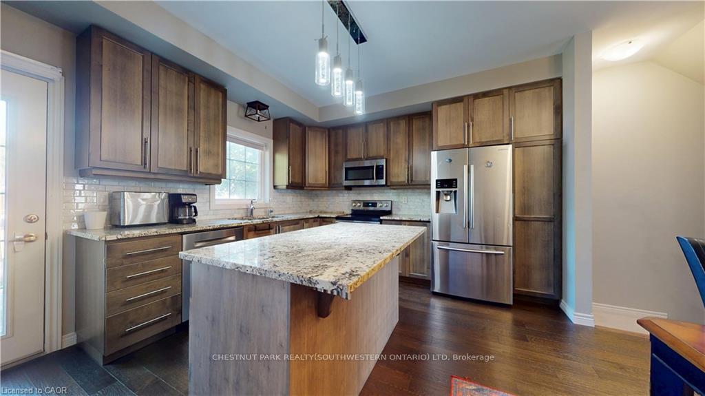 Photo 4 of Unit UPPER, 94 Robert Peel Road, Kitchener, Uptown Waterloo/North Ward — HOMEH