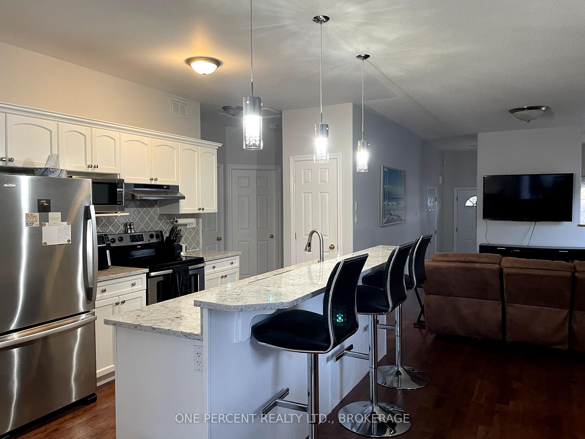 Photo 4 of 135 Speers Boulevard, Loyalist, Amherstview — HOMEH