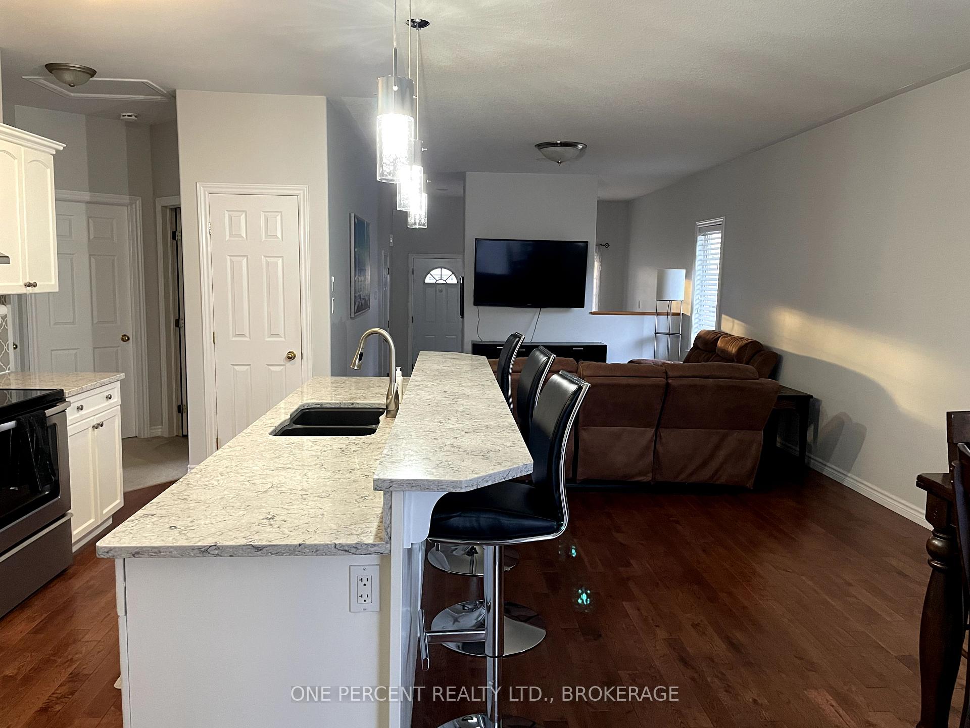 Photo 7 of 135 Speers Boulevard, Loyalist, Amherstview — HOMEH