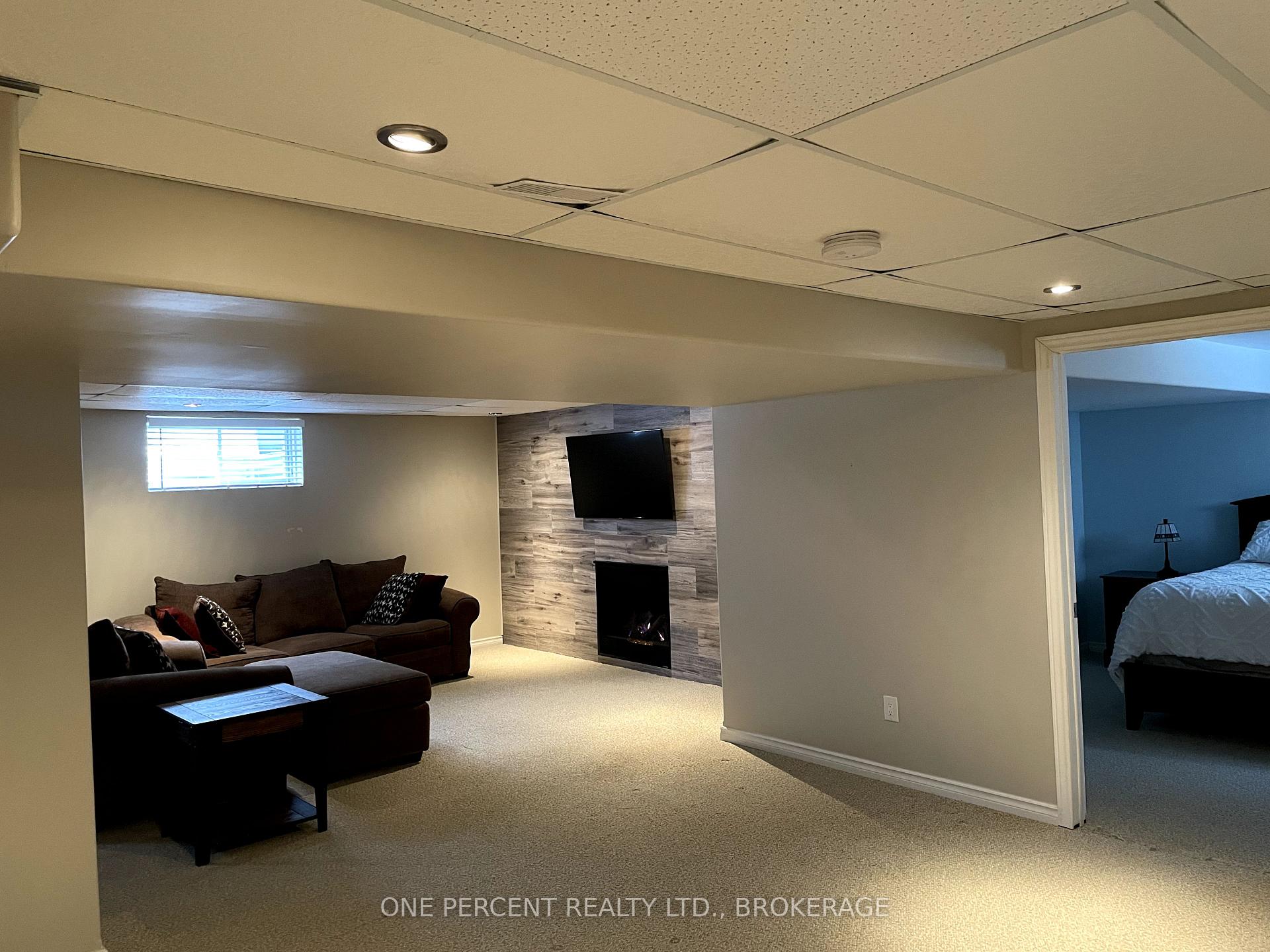 Photo 15 of 135 Speers Boulevard, Loyalist, Amherstview — HOMEH