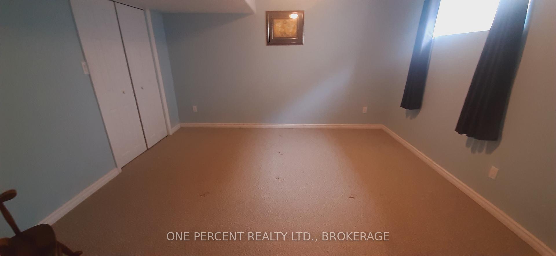 Photo 19 of 135 Speers Boulevard, Loyalist, Amherstview — HOMEH