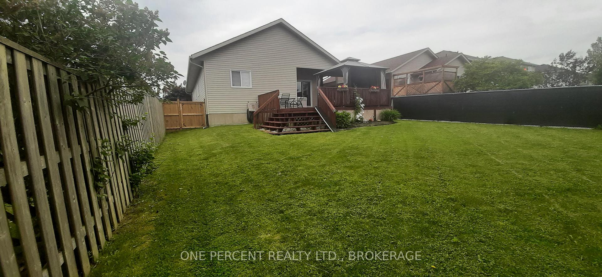 Photo 21 of 135 Speers Boulevard, Loyalist, Amherstview — HOMEH