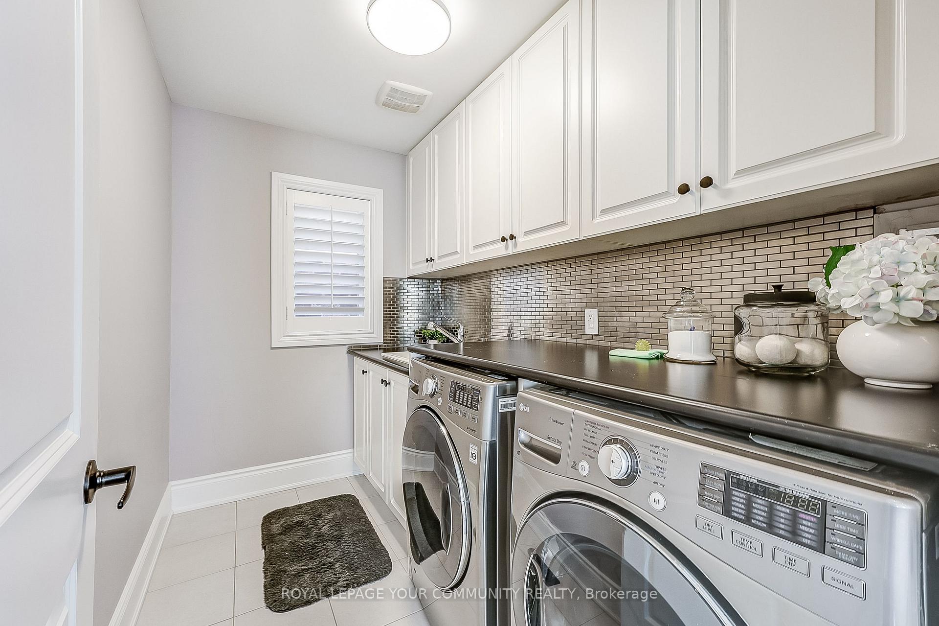 Photo 24 of 17 Claudview Street, King, King City — HOMEH