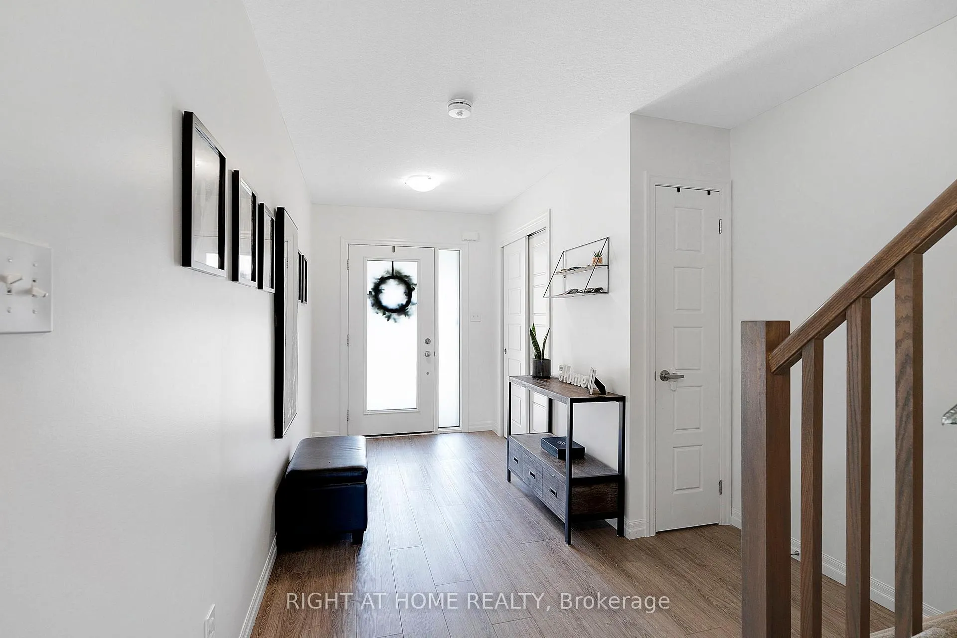 Photo 4 of 78 Pony Way, Kitchener — HOMEH