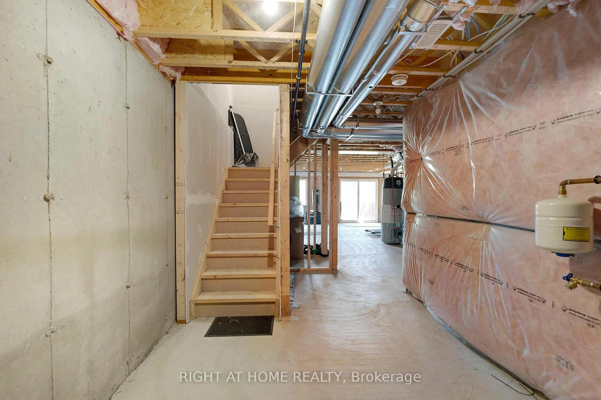 Photo 24 of 78 Pony Way, Kitchener — HOMEH