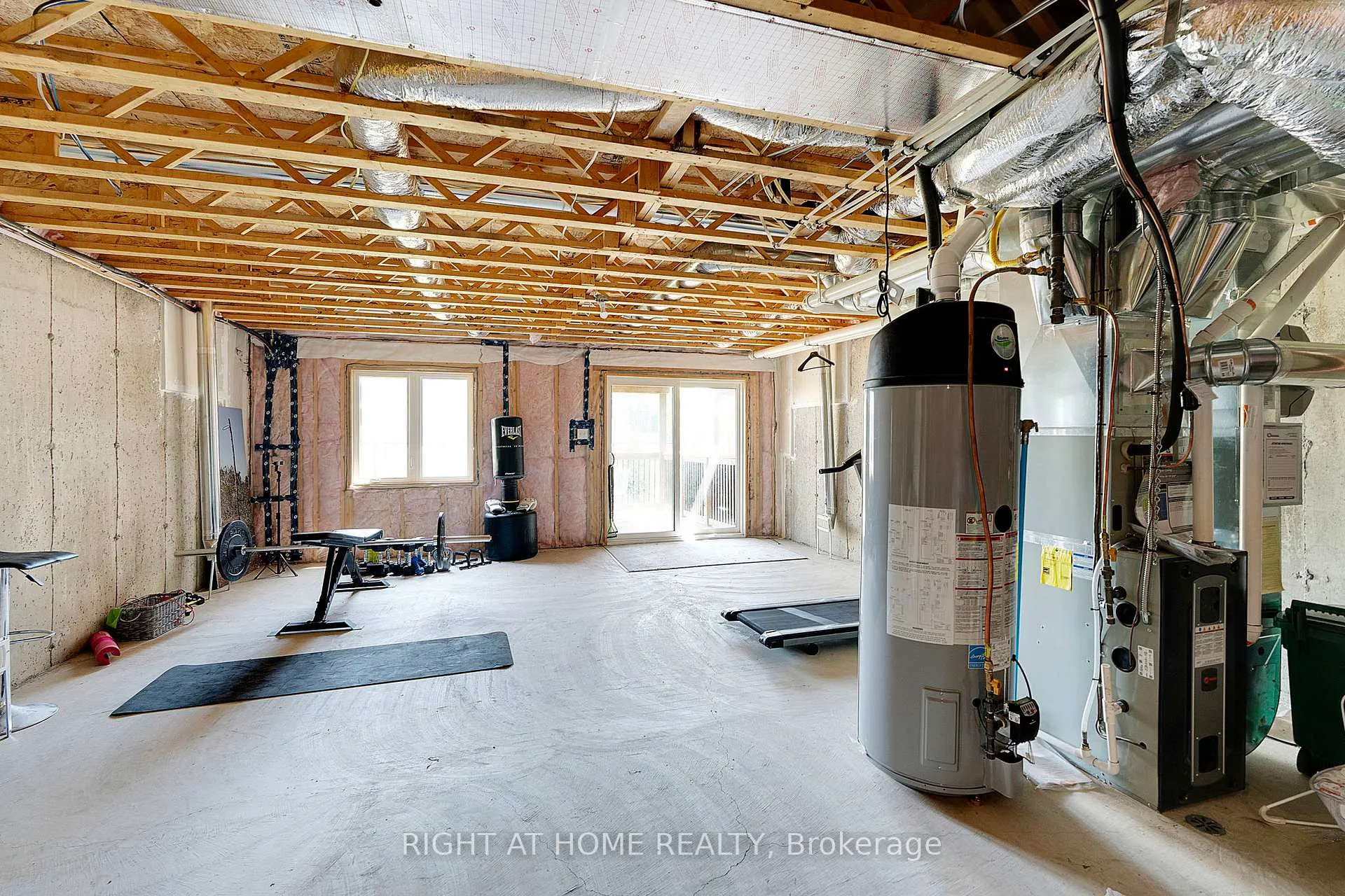 Photo 26 of 78 Pony Way, Kitchener — HOMEH