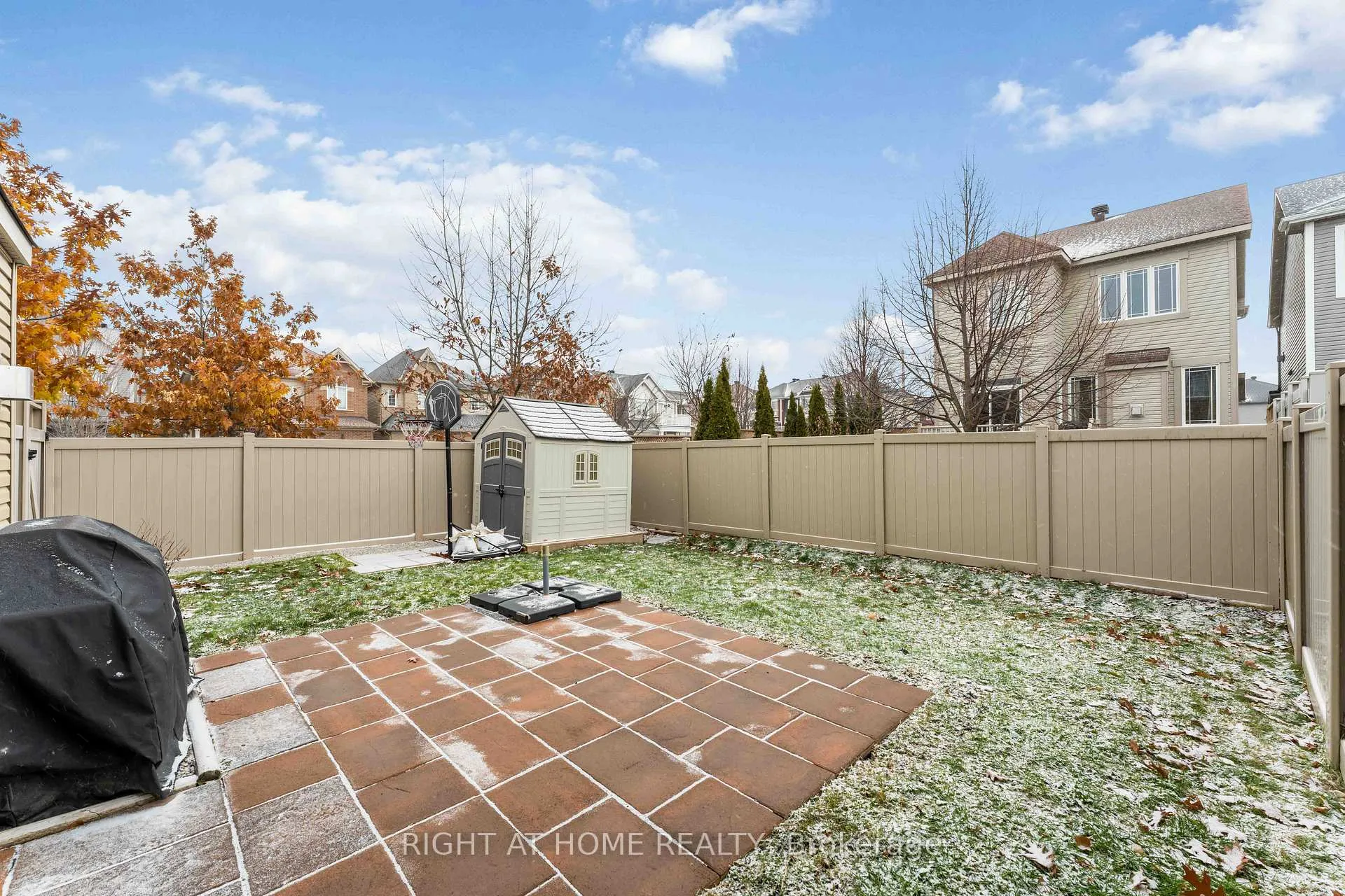 Photo 34 of 369 Autumnfield Street, Ottawa, Kanata - Emerald Meadows/Trailwest — HOMEH