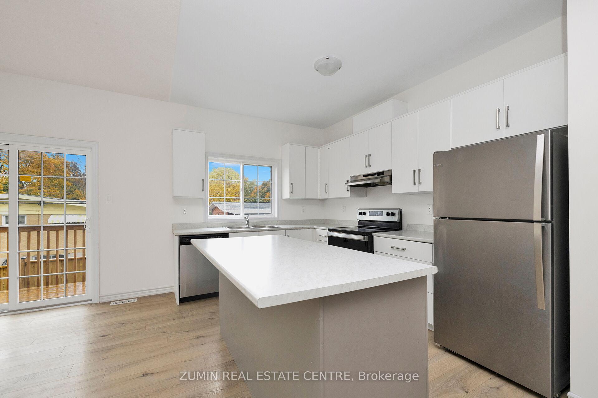 Photo 12 of 78 Dewberry Drive, Kitchener — HOMEH