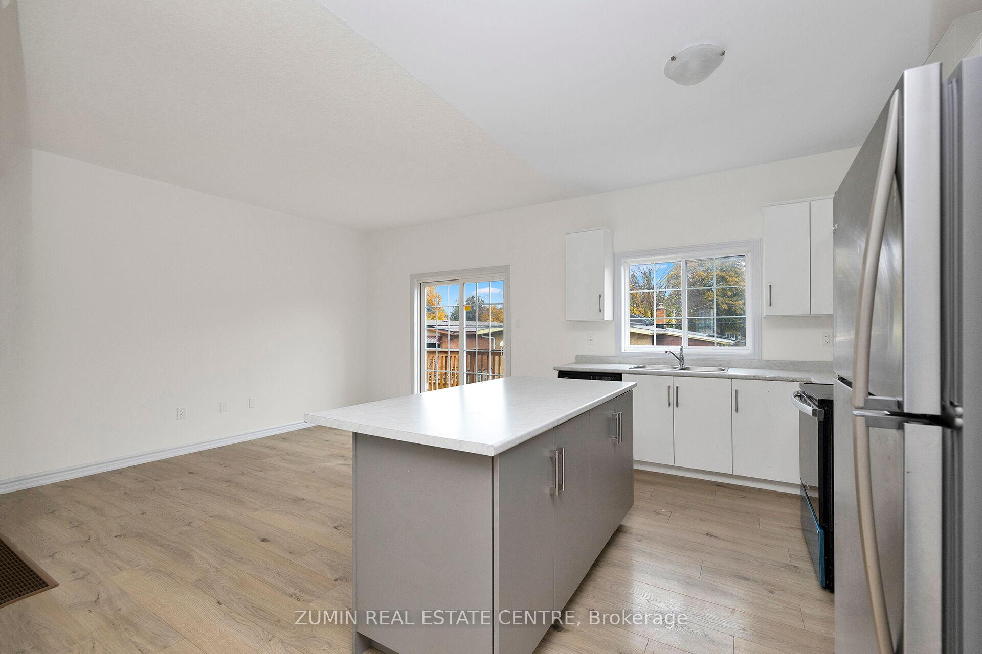 Photo 13 of 78 Dewberry Drive, Kitchener — HOMEH